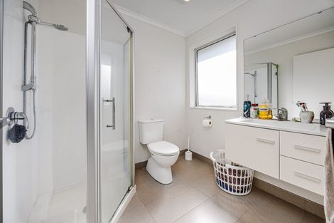 Photo of property in 13 Phar Lap Crescent, Takanini, 2112
