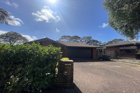 Photo of property in 16 Amherst Place, Albany, Auckland, 0632