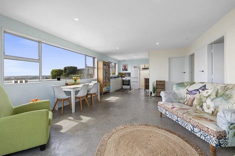 Photo of property in 2/31 Findlay Street, Moturoa, New Plymouth, 4310