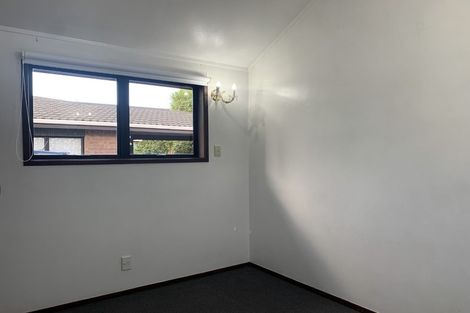 Photo of property in 16 Frank Evans Place, Henderson, Auckland, 0610