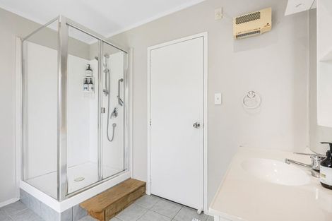 Photo of property in 14a Kowhai Road, Campbells Bay, Auckland, 0630