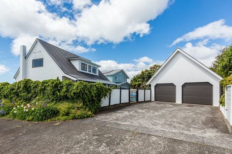 Photo of property in 68 Kahu Road, Paremata, Porirua, 5024