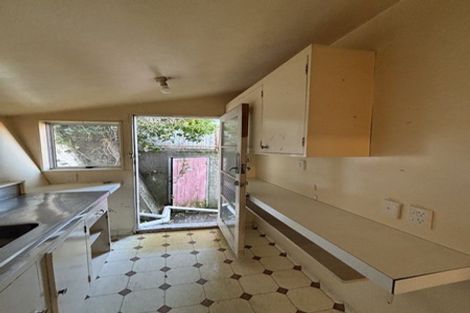 Photo of property in 6 Hanson Street, Mount Cook, Wellington, 6021