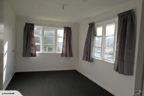 Photo of property in 6 Kaponga Crescent, New Lynn, Auckland, 0600