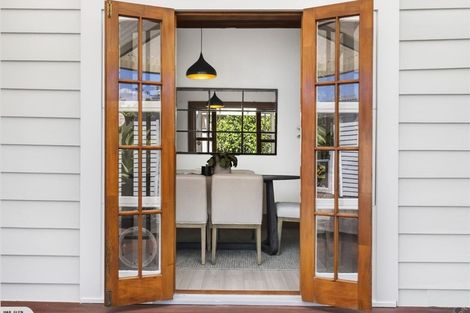 Photo of property in 12 Rodney Road, Northcote Point, Auckland, 0627