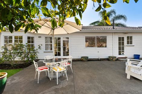 Photo of property in 6 Adonis Place, Half Moon Bay, Auckland, 2012