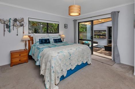 Photo of property in 1 Ishtar Place, One Tree Point, 0118