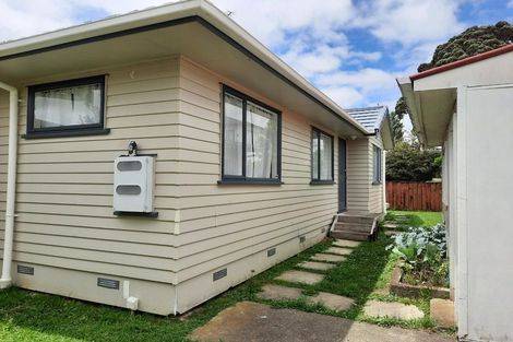Photo of property in 100a Cobham Crescent, Kelston, Auckland, 0602