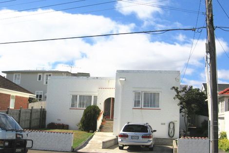 Photo of property in 4c The Quadrant, Miramar, Wellington, 6022