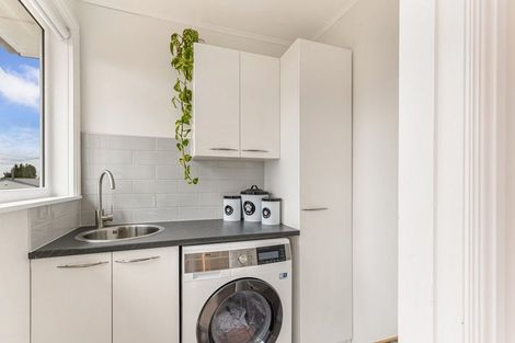 Photo of property in 91 Don Buck Road, Massey, Auckland, 0614