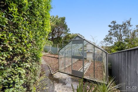 Photo of property in 224 Dowse Drive, Maungaraki, Lower Hutt, 5010
