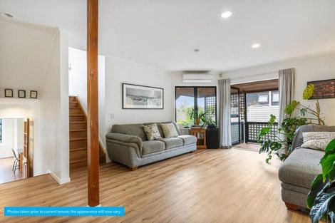 Photo of property in 2/36 Beulah Avenue, Rothesay Bay, Auckland, 0630