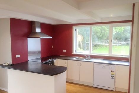 Photo of property in 8 Statesman Street, Henderson, Auckland, 0612