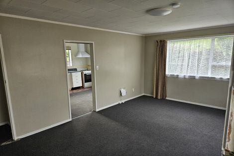 Photo of property in 51f1- Hartford Crescent, Totara Park, Upper Hutt, 5018