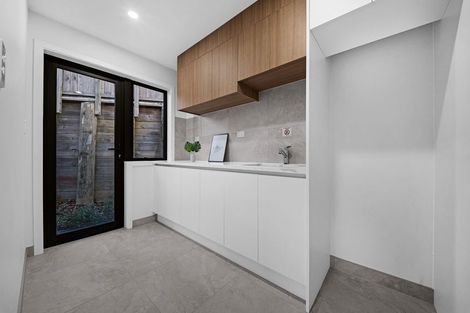 Photo of property in 26b Henriette Place, Totara Park, Auckland, 2576