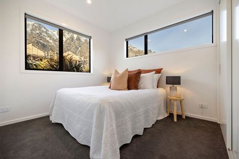 Photo of property in 13 Falconer Rise, Jacks Point, Queenstown, 9371