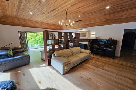 Photo of property in 18 Kaipara Road, Papakura, 2582