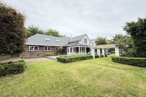 Photo of property in 14 Amreins Road, Waitakere, Henderson, 0782