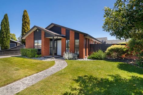 Photo of property in 4 Jacaranda Place, Parklands, Christchurch, 8083