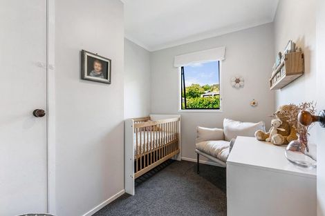 Photo of property in 22 Derwent Crescent, Titirangi, Auckland, 0604