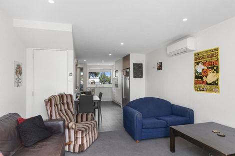 Photo of property in 2u3 Stone Street, Miramar, Wellington, 6022