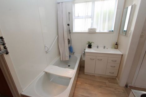 Photo of property in 1/4 Cluny Road, Plimmerton, Porirua, 5026