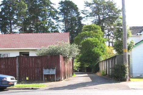 Photo of property in 2/127 Portage Road, New Lynn, Auckland, 0600