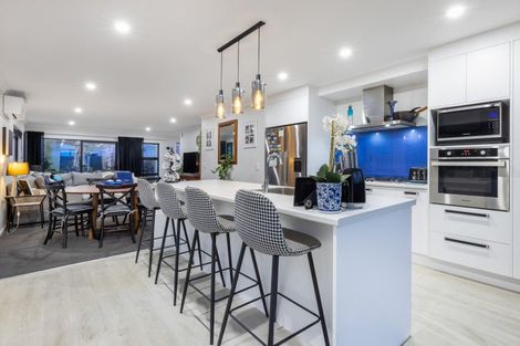 Photo of property in 39 Karearea Avenue, Kenepuru, Porirua, 5022