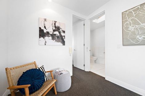Photo of property in 1a/2 Elizabeth Street, Petone, Lower Hutt, 5012