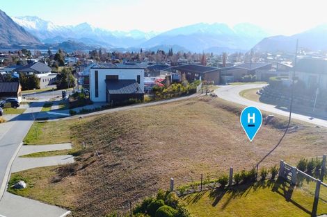 Photo of property in 10 Tuke Lane, Wanaka, 9305