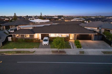 Photo of property in 4 Cupples Street, Papamoa Beach, Papamoa, 3118