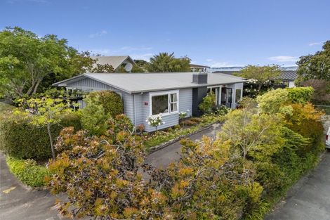 Photo of property in 15a Enfield Road, Hospital Hill, Napier, 4110
