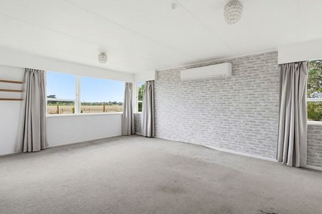 Photo of property in 54 Kuku Beach Road, Kuku, Levin, 5570