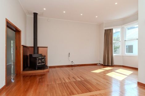 Photo of property in 89 Derwent Street, Island Bay, Wellington, 6023