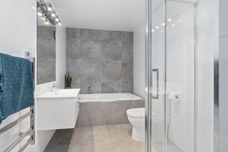 Photo of property in 6 Dida Park Drive, Kumeu, 0810