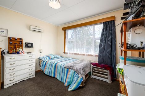 Photo of property in 85 Timaru Road, Waimate, 7924