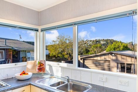 Photo of property in 28 O'donn Avenue, Beach Haven, Auckland, 0626