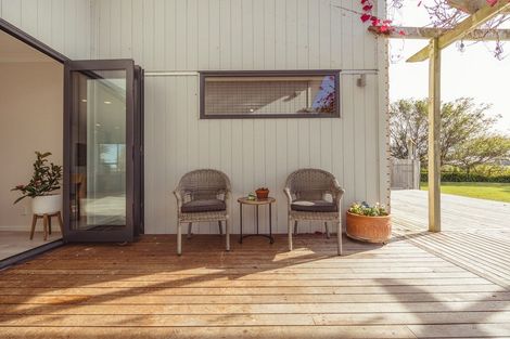 Photo of property in 93 Cemetery Road, Sanson, Palmerston North, 4479