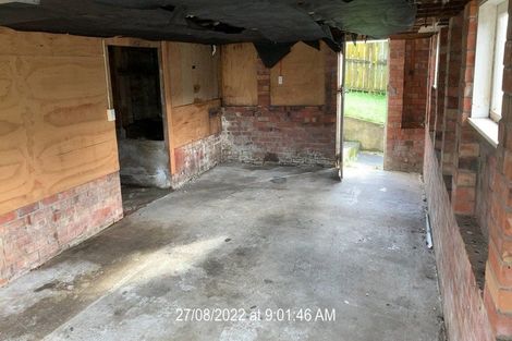 Photo of property in 1/128 Triangle Road, Massey, Auckland, 0614