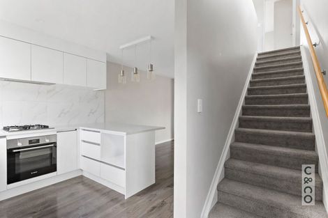 Photo of property in 2e Vinistra Road, Kumeu, 0810