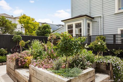 Photo of property in 4 Hobson Street, Thorndon, Wellington, 6011