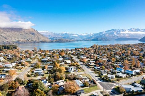 Photo of property in 121 Totara Terrace, Wanaka, 9305