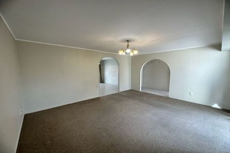 Photo of property in 10 Jillteresa Crescent, Half Moon Bay, Auckland, 2012