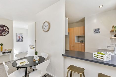 Photo of property in 4 Tiketike Way, Brooklyn, Wellington, 6021