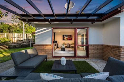 Photo of property in 90a Colwill Road, Massey, Auckland, 0614