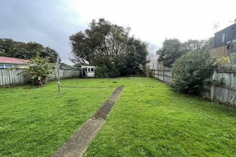 Photo of property in 37 Miro Street, New Lynn, Auckland, 0600