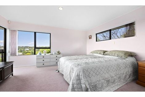Photo of property in 2/37 Woodlands Crescent, Browns Bay, Auckland, 0630