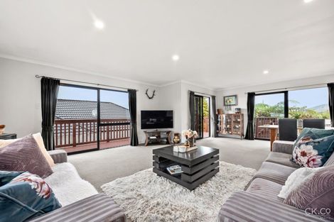 Photo of property in 102 Kirton Drive, Riverstone Terraces, Upper Hutt, 5018