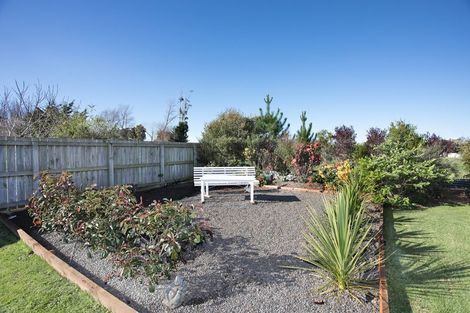 Photo of property in 7 Guthrie Court, Bulls, 4818
