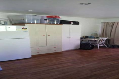 Photo of property in 2/3 Manutara Avenue, Forrest Hill, Auckland, 0620